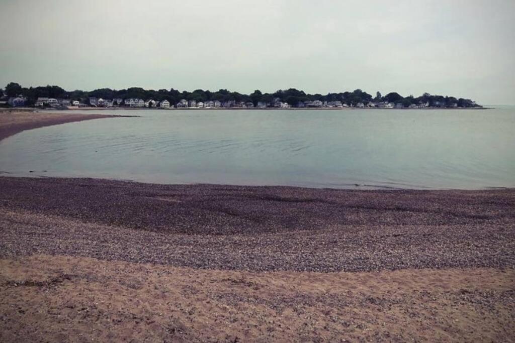 Beachy Bay Breeze Bungalow 2Br With Parking And Close To Many Amenities. 西黑文 外观 照片