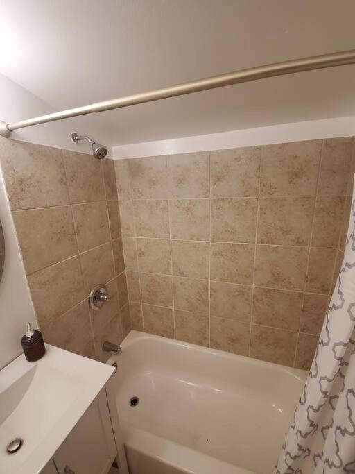 Beachy Bay Breeze Bungalow 2Br With Parking And Close To Many Amenities. 西黑文 外观 照片
