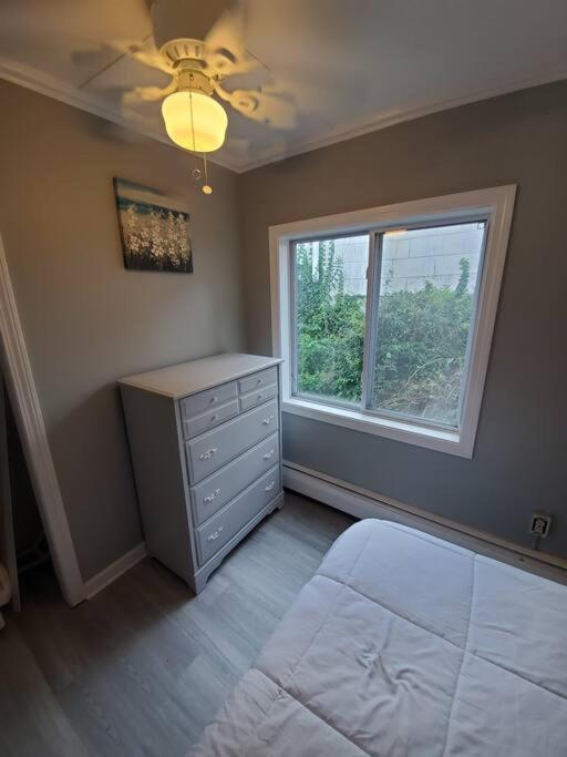 Beachy Bay Breeze Bungalow 2Br With Parking And Close To Many Amenities. 西黑文 外观 照片