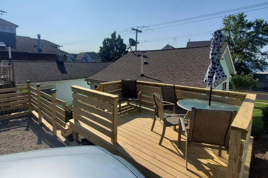 Beachy Bay Breeze Bungalow 2Br With Parking And Close To Many Amenities. 西黑文 外观 照片