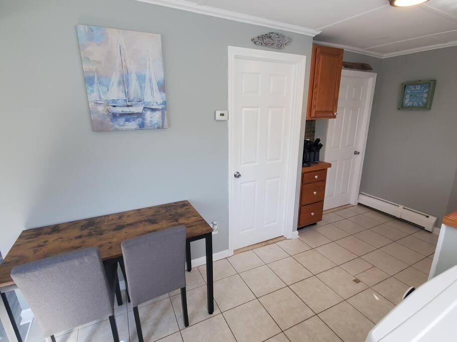 Beachy Bay Breeze Bungalow 2Br With Parking And Close To Many Amenities. 西黑文 外观 照片